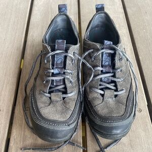 Merrell Women's Black Mimosa Performance Suede Hiking-Q Form Comfort Shoe Size 9